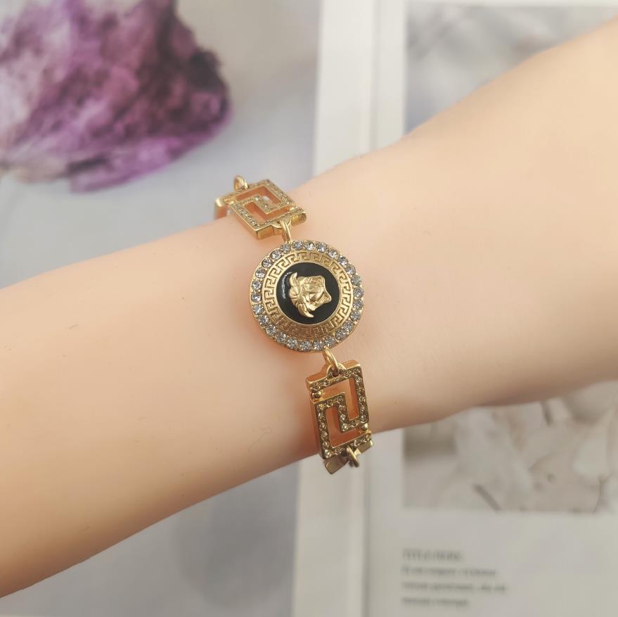 New fashion diamond ring beauty head Bracelet female European and American maze chain necklace female, Silver
New fashion diamond ring beauty head Bracelet female European and American maze chain necklace female, Silver