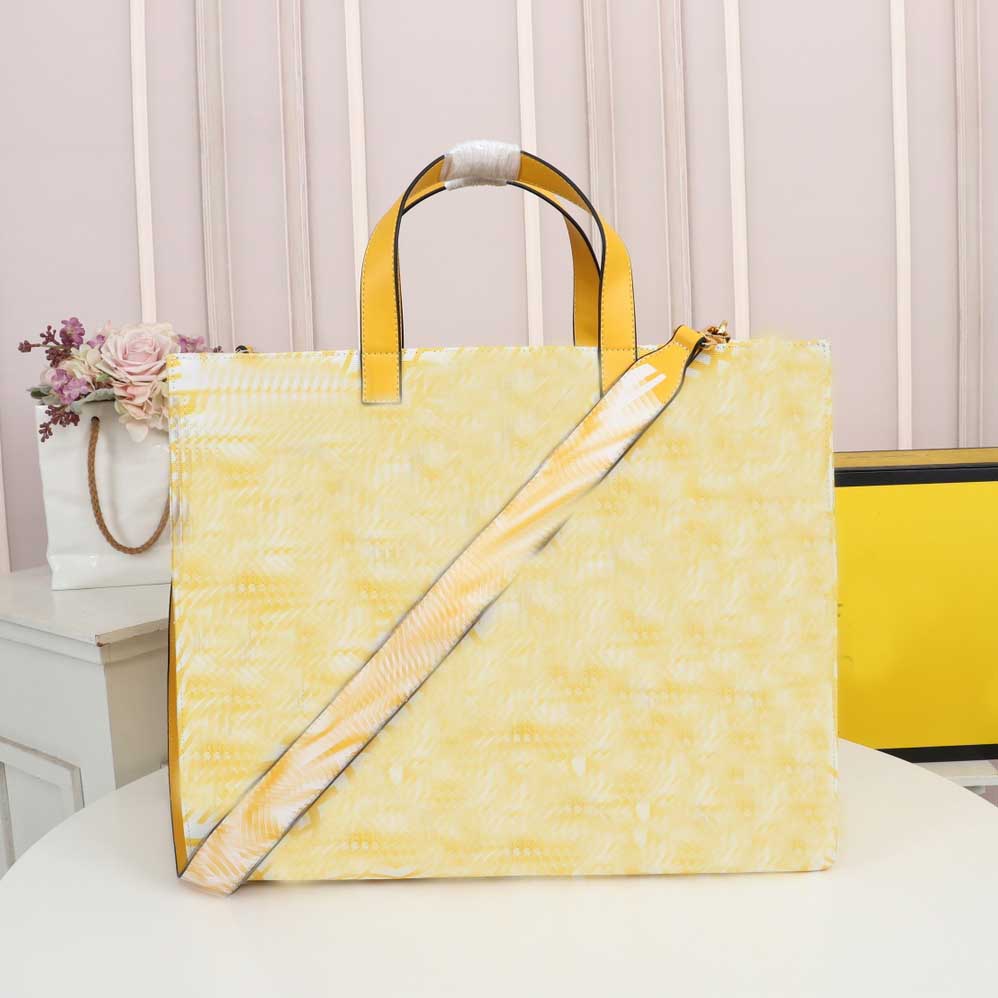 2021 top designer famous brand shopping tote bag high quality canvas lightweight large capacity multi-functional fashion urban handbag, Coffee
2021 top designer famous brand shopping tote bag high quality canvas lightweight large capacity multi-functional fashion urban handbag, Coffee