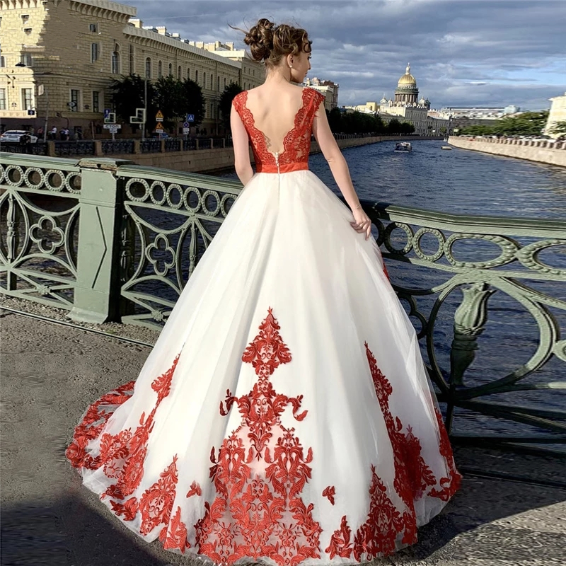 Sexy Split A Line Beach Wedding Dress White And Red Bride Formal Gowns 2022 Illusion V-neck Sleeveless Backless Floor Length Tulle Bridal Dresses Appl