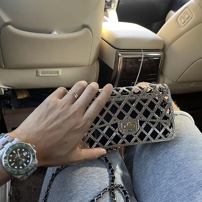 Evening Bags Metal Hollow Design Rhombus Chain Decoration Bag 2021 Tide Single Shoulder Crossbody
Evening Bags Metal Hollow Design Rhombus Chain Decoration Bag 2021 Tide Single Shoulder Crossbody