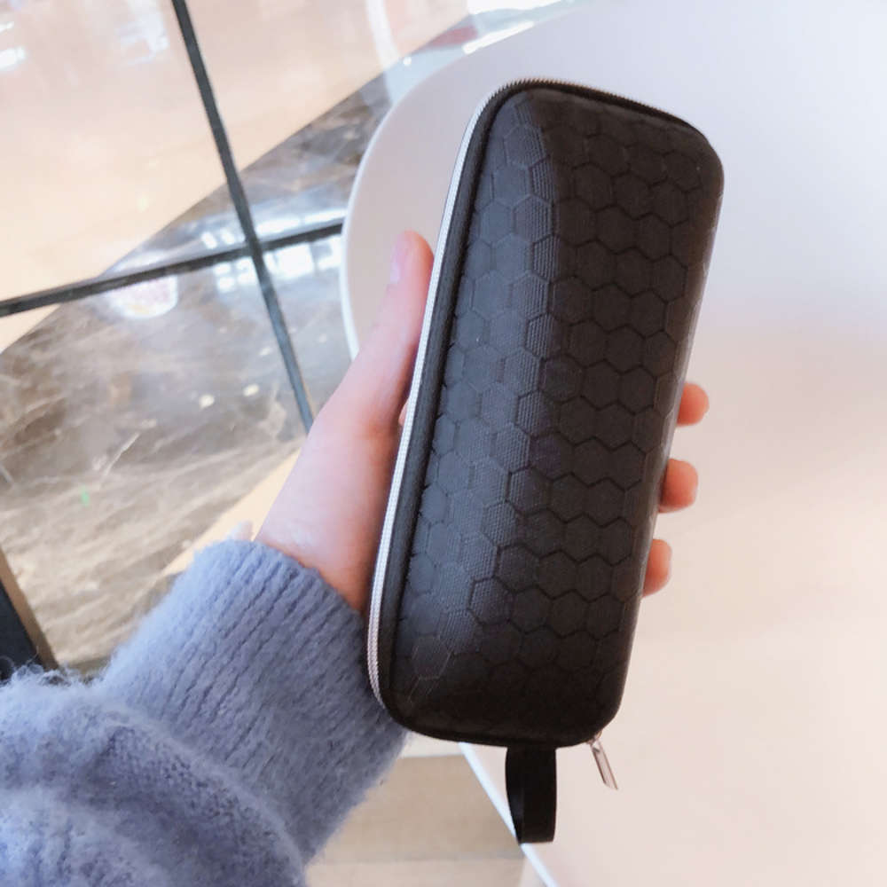 New soft leather case large portable simple black fashion men's and women's small fresh sunglasses storage box
New soft leather case large portable simple black fashion men's and women's small fresh sunglasses storage box