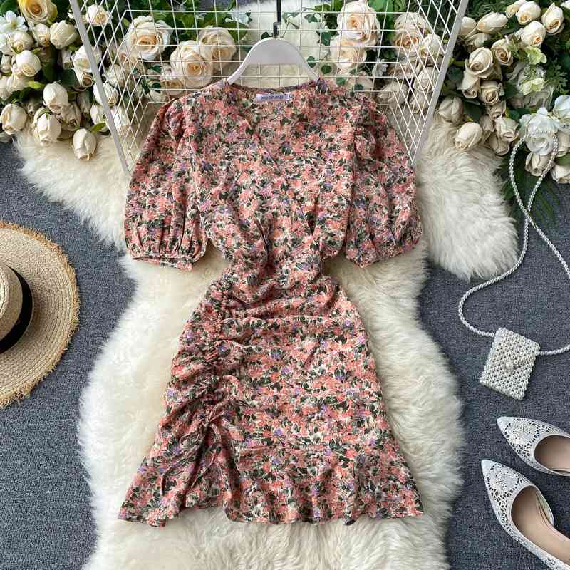 Women Vintage Dress Summer Slim Puff Sleeve V Neck Sexy Bodycon es Eleagnt Ladies Floral Trumpet Vestidos 210602
Women Vintage Dress Summer Slim Puff Sleeve V Neck Sexy Bodycon es Eleagnt Ladies Floral Trumpet Vestidos 210602