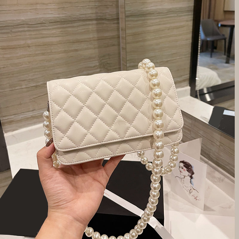 Luxurys Designer Classic Womens Bags Lambskin Gold/Silver Hardware Pearl Chains Wallet On Chian Mini Flap Card Holder Multi Pochette Shoulde
Luxurys Designer Classic Womens Bags Lambskin Gold/Silver Hardware Pearl Chains Wallet On Chian Mini Flap Card Holder Multi Pochette Shoulde