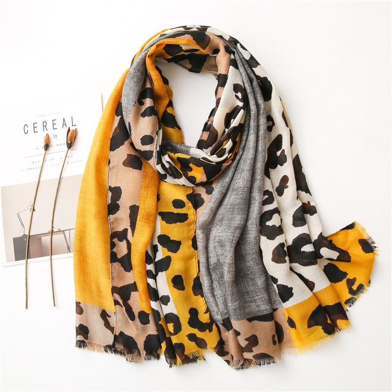 Scarves 2021 Spring And Summer Luxury Brown Ladies Wild Leopard Scarf Female Long Shawl Thin Fashionable
Scarves 2021 Spring And Summer Luxury Brown Ladies Wild Leopard Scarf Female Long Shawl Thin Fashionable