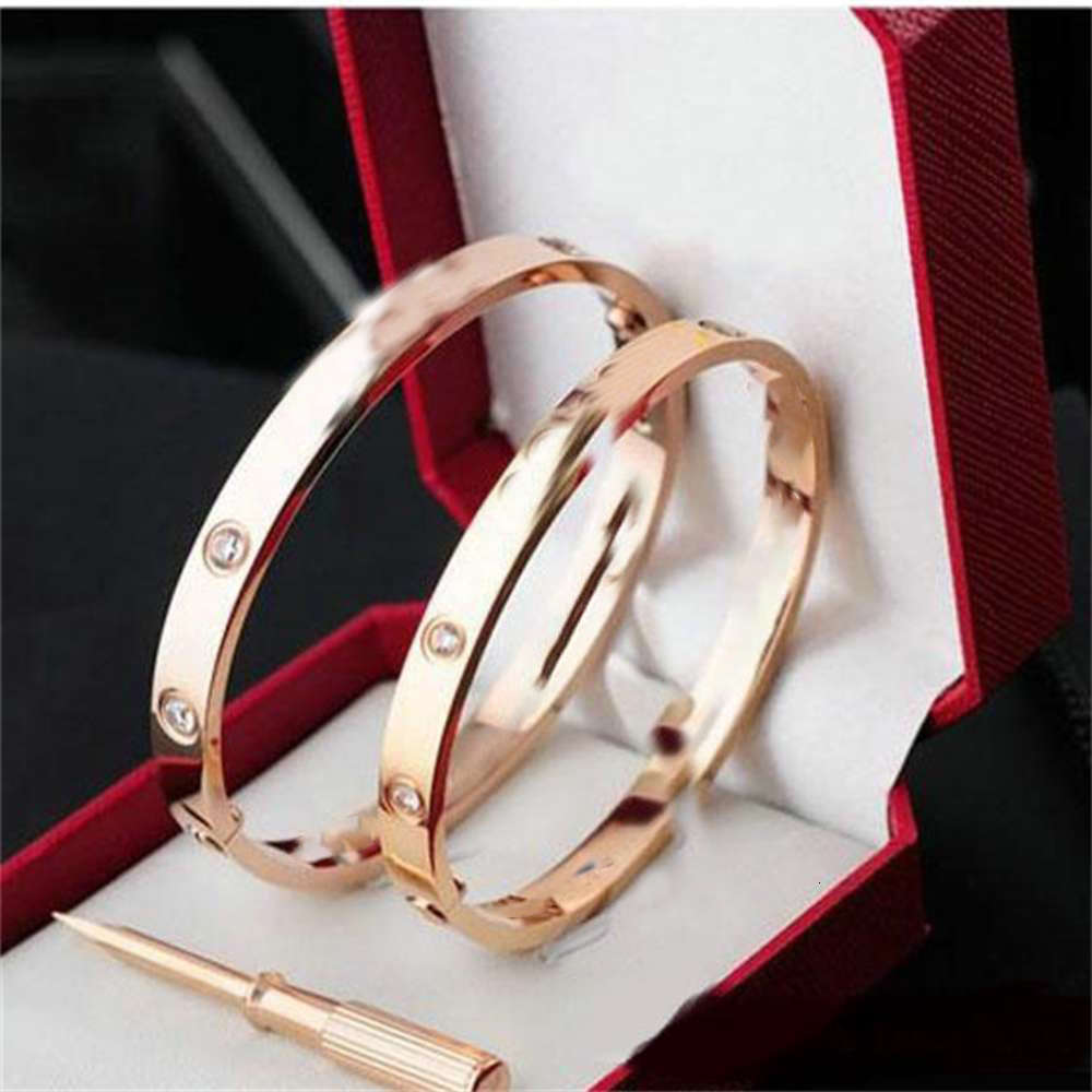 Love Bracelet Bangles 316L Titanium Steel Women Men Screw Screwdriver Rose Gold Couple Jewelry Gift with box set, Black 
Love Bracelet Bangles 316L Titanium Steel Women Men Screw Screwdriver Rose Gold Couple Jewelry Gift with box set, Black