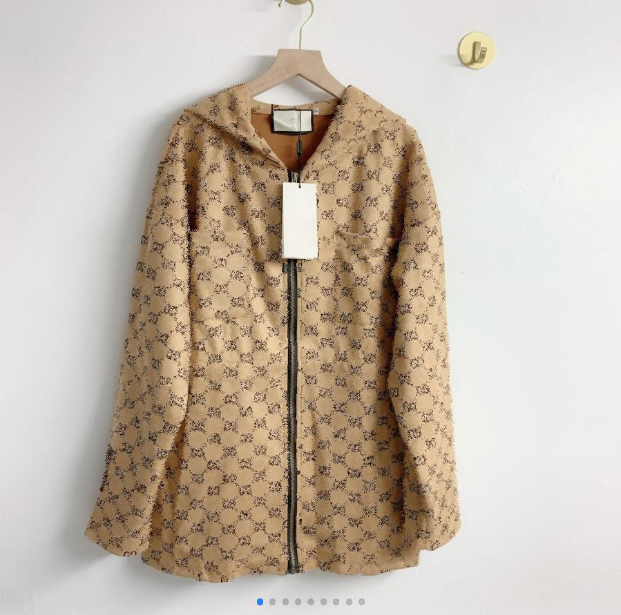 Girls velvet fabric drawstring waist is thinner and super meat-covering Hooded casual jacket 829, Customize
Girls velvet fabric drawstring waist is thinner and super meat-covering Hooded casual jacket 829, Customize