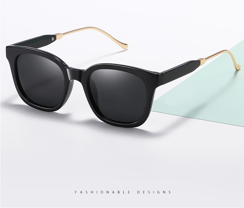 High Quality Polarized Women Sunglasses Mens eyewear accessories Black Sun Glasses Summer with case
High Quality Polarized Women Sunglasses Mens eyewear accessories Black Sun Glasses Summer with case