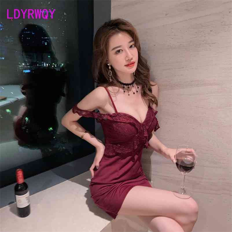 Wine red slim lace sexy dress Polyester Office Lady Sheath Knee-Length Zippers Solid 210603, White
Wine red slim lace sexy dress Polyester Office Lady Sheath Knee-Length Zippers Solid 210603, White