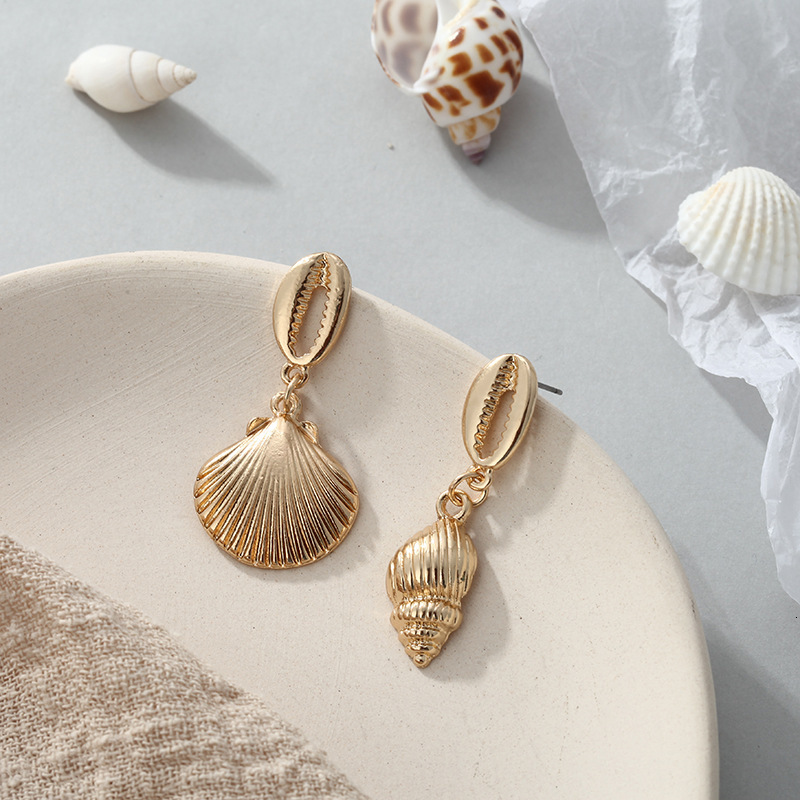 studs earrings beach jewelry personality creative fashion metal conch scallop asymmetric female, Golden;silver
studs earrings beach jewelry personality creative fashion metal conch scallop asymmetric female, Golden;silver