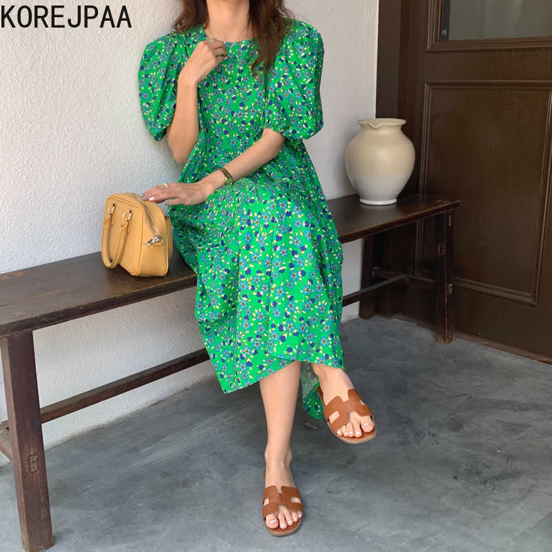 Korejpaa Women Dress Summer Korean Chic Western Style Retro Square Collar Exposed Clavicle Lace Floral Puff Sleeve Vestidos 210526, Purple
Korejpaa Women Dress Summer Korean Chic Western Style Retro Square Collar Exposed Clavicle Lace Floral Puff Sleeve Vestidos 210526, Purple