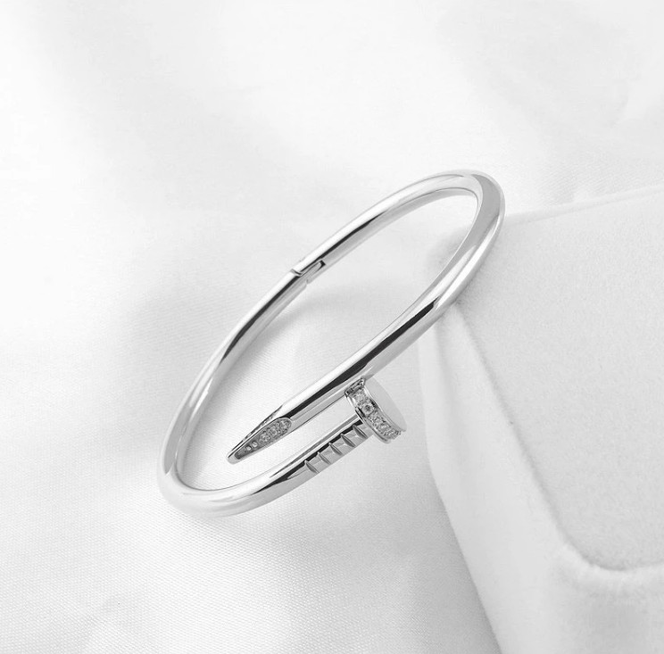 nail bracelet Stainless Steel gold silver wedding Inlay Diamond bracelet men and women classic luxury designer jewelry lovers gift jewelry
nail bracelet Stainless Steel gold silver wedding Inlay Diamond bracelet men and women classic luxury designer jewelry lovers gift jewelry