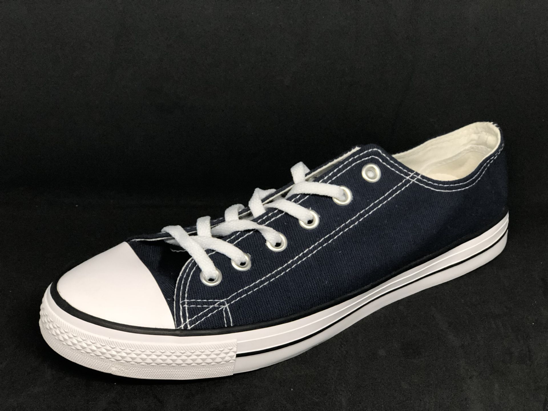 big size eur 35-46 classic casual canvas shoes low style high men/women sport kid student comfortable flat shoe, Black
big size eur 35-46 classic casual canvas shoes low style high men/women sport kid student comfortable flat shoe, Black