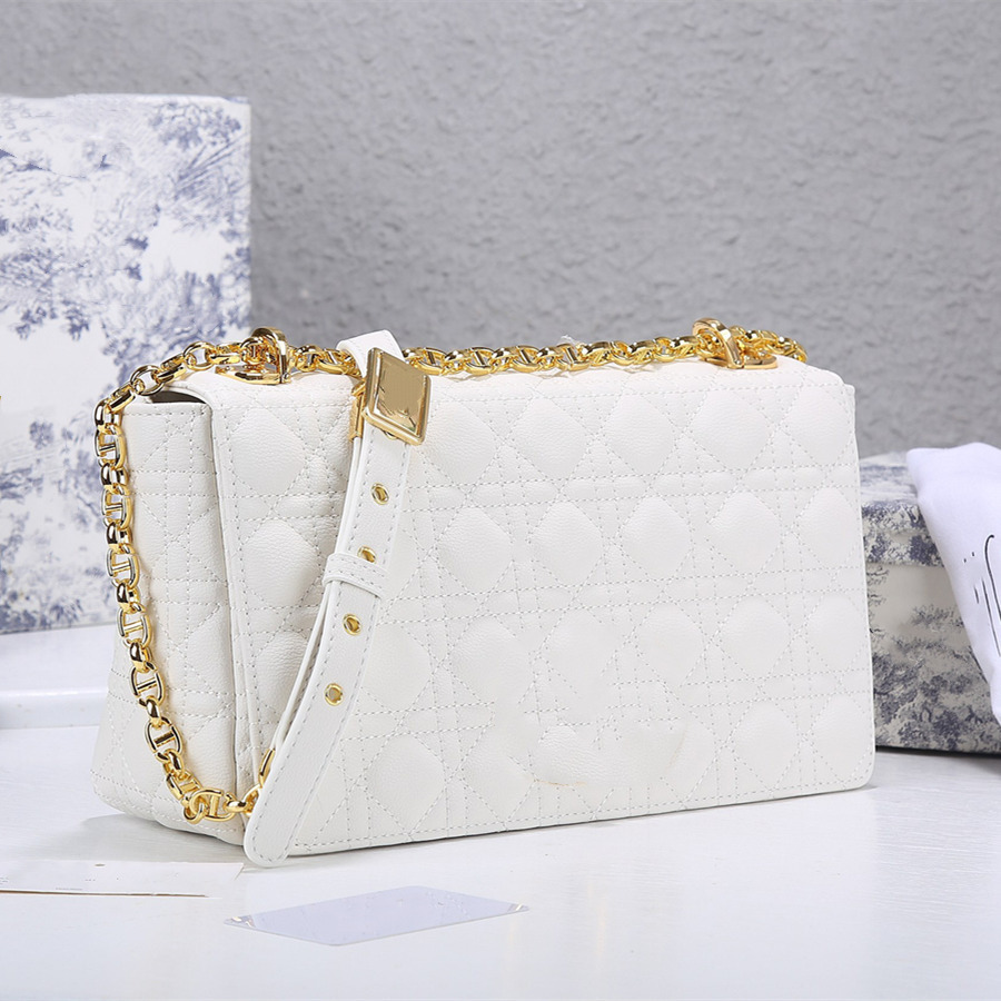 High quality Hobo underarm Shoulder Bags Fashion Seven grid bag tote Luxury Designer Rattan Check Lambskin Leather Women's Chain Crossbody Handbag, Want box
High quality Hobo underarm Shoulder Bags Fashion Seven grid bag tote Luxury Designer Rattan Check Lambskin Leather Women's Chain Crossbody Handbag, Want box