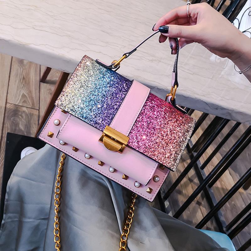 Evening Bags 2022 Fashion Sequins Splicing Color Shoulder Women Chians Handbags And Purse Female PU Leather Messenger Bag Lady Elegant
Evening Bags 2022 Fashion Sequins Splicing Color Shoulder Women Chians Handbags And Purse Female PU Leather Messenger Bag Lady Elegant