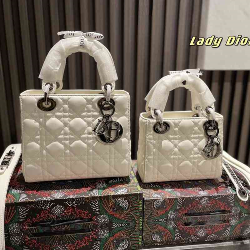 Christians Classic Luxury Handbags Sheepskin Daifei Bag Female 2022 Star Same Style Versatile Lingge Chain Single Shoulder Oblique Span Smal, White
Christians Classic Luxury Handbags Sheepskin Daifei Bag Female 2022 Star Same Style Versatile Lingge Chain Single Shoulder Oblique Span Smal, White