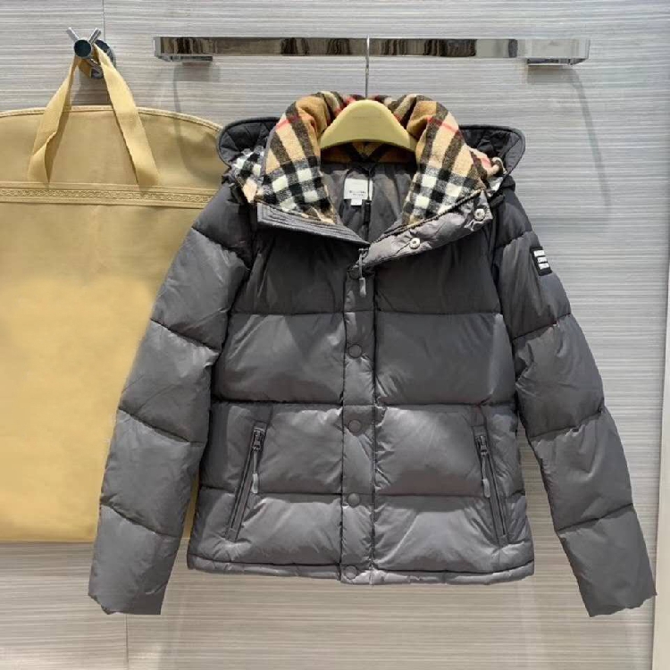 Hooded Long-Sleeved Bread Coat Short down Jacket European Goods from a Famous Brand New All-Matching Graceful Womens Foreign Trade Original, Yellow
Hooded Long-Sleeved Bread Coat Short down Jacket European Goods from a Famous Brand New All-Matching Graceful Womens Foreign Trade Original, Yellow