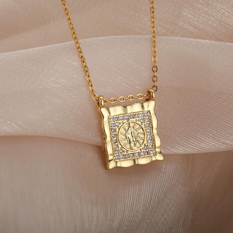 Chokers Zircon Crystal Jesus Necklace For Women Men Gold Square Choker Collar Chain Religion Necklaces Vintage Jewelry Gift
Chokers Zircon Crystal Jesus Necklace For Women Men Gold Square Choker Collar Chain Religion Necklaces Vintage Jewelry Gift