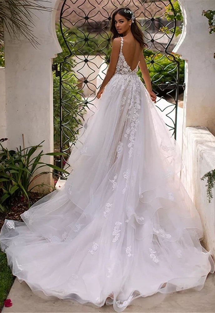 Elegant A-Line Wedding Dress With Applique Sleeveless Backless Custom Made Ball Gown Tulle Floor-length De Mariée