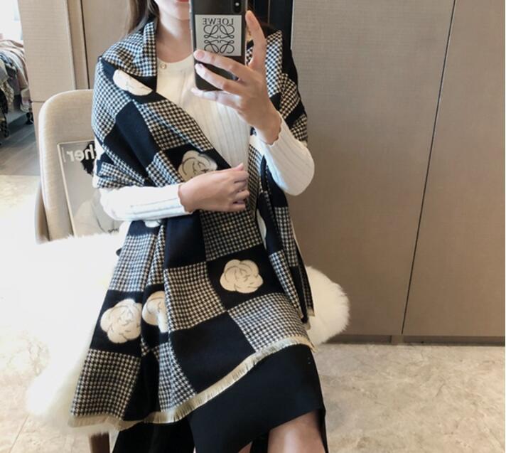 Classic fashion scarf new autumn and winter warmth cashmere ladies mid-length shawl blanket scarves k31 180*70CM
Classic fashion scarf new autumn and winter warmth cashmere ladies mid-length shawl blanket scarves k31 180*70CM