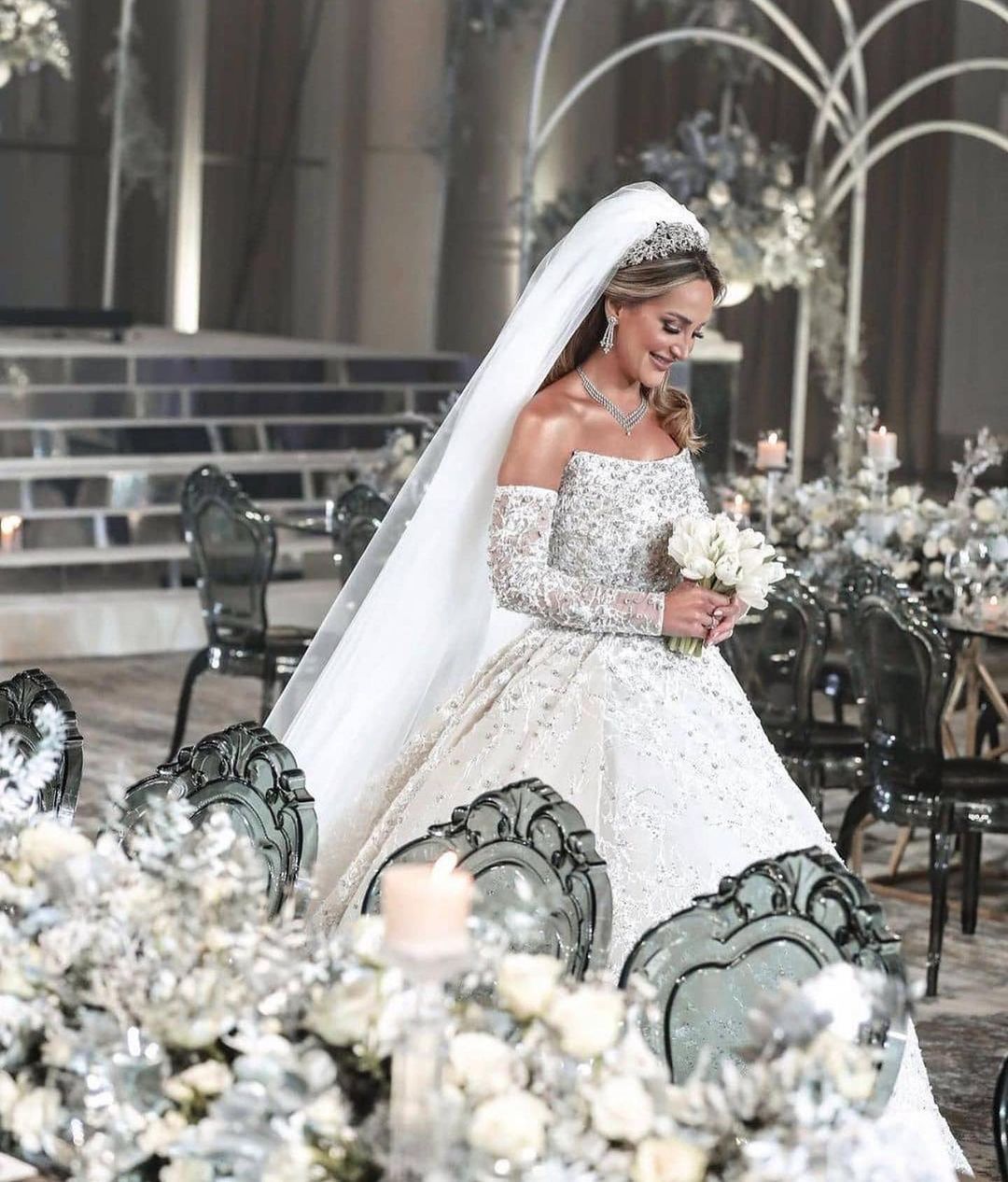 Saudi Arabia Full Beading Ball Gown Wedding Dress Off Shoulder Removable Long Sleeve Luxury Lace Sequins Appliques Bridal Gowns Crystal Bride robes de