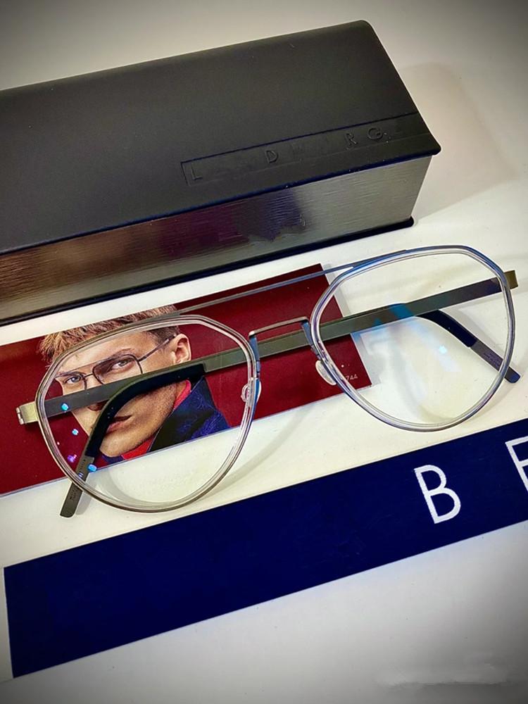 Sunglasses Frames Fashion Denmark Titanium Glasses Frame Women Ultralight Screwless Eyewear 9745 Men Double Beam Pilot Myopia Prescription E 
Sunglasses Frames Fashion Denmark Titanium Glasses Frame Women Ultralight Screwless Eyewear 9745 Men Double Beam Pilot Myopia Prescription E