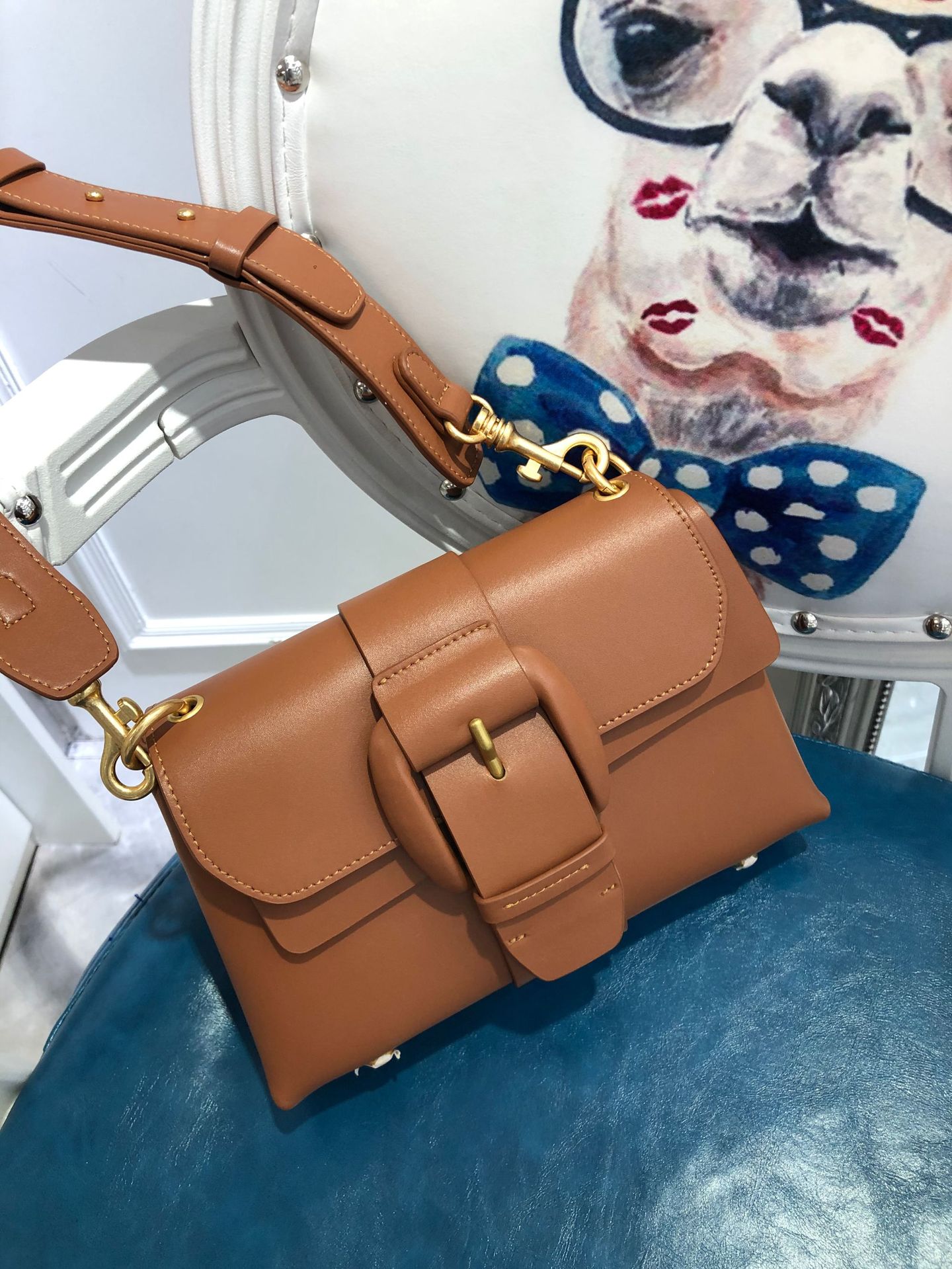 Australian Niche Oroton Messenger Bag Flap Buckle Cowhide Envelope Bag Shoulder Handbag, White
Australian Niche Oroton Messenger Bag Flap Buckle Cowhide Envelope Bag Shoulder Handbag, White