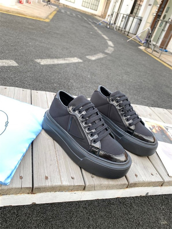 2021 Mens Womens Casual Dad Shoes Sneakers Beautiful Platform Walking Leather Shoes Leather Patchwork Dress Tennis Sneakers size35-46, Choose the color
2021 Mens Womens Casual Dad Shoes Sneakers Beautiful Platform Walking Leather Shoes Leather Patchwork Dress Tennis Sneakers size35-46, Choose the color