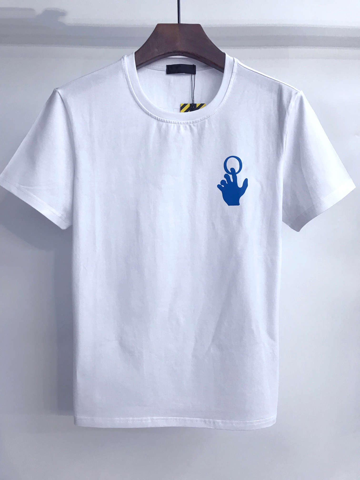 designer men' t shirts Premium cotton printing brand casual OFF tops for men size -2XL 2 colors white short sleeve 1818
designer men' t shirts Premium cotton printing brand casual OFF tops for men size -2XL 2 colors white short sleeve 1818