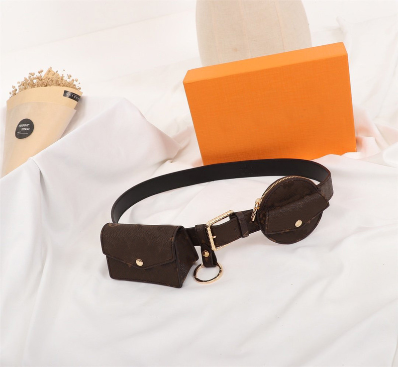 Luxury women's designer DAILY MULTI POCKET 30MM BELT women's belt bag M0236U belt bag coin purse waist bag funny pack with box0, Black
Luxury women's designer DAILY MULTI POCKET 30MM BELT women's belt bag M0236U belt bag coin purse waist bag funny pack with box0, Black