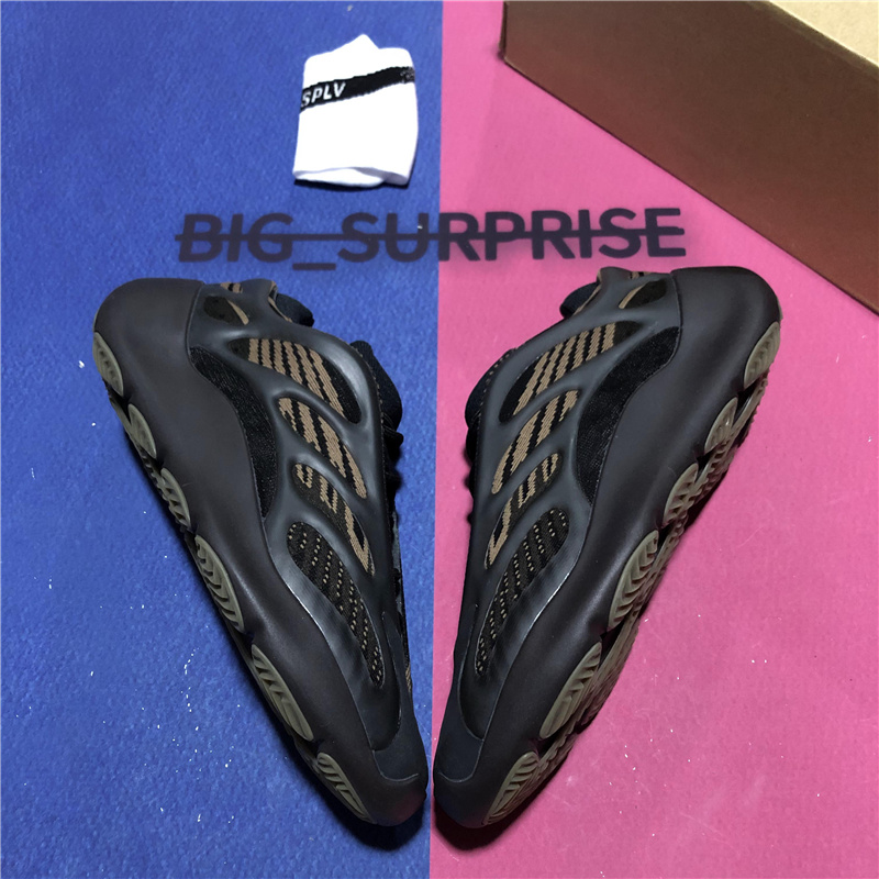 Top Quality Kanye 700 V3 West Men Wemen Running Shoes Srphym Arzareth Azael Alvah Eremiel Foam Runner Triple Black Mens Platform Sports Trainer Sneaker With Box, Gifts
Top Quality Kanye 700 V3 West Men Wemen Running Shoes Srphym Arzareth Azael Alvah Eremiel Foam Runner Triple Black Mens Platform Sports Trainer Sneaker With Box, Gifts
