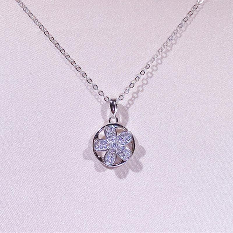 Pendant Necklaces S925 Real Silver Fashion Simple Designer Spinning Floral Necklace All Matching Bijoux
Pendant Necklaces S925 Real Silver Fashion Simple Designer Spinning Floral Necklace All Matching Bijoux