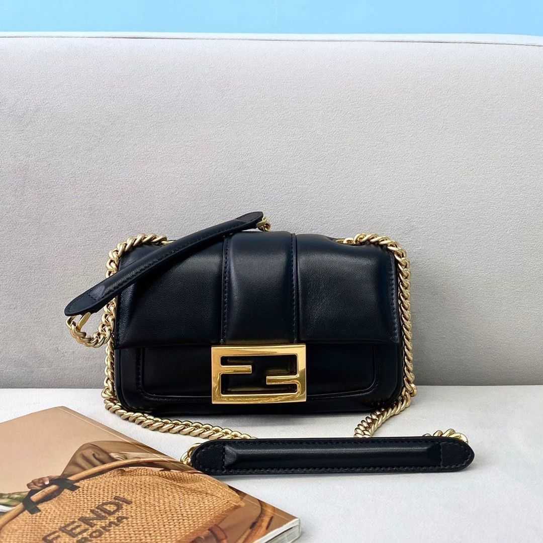 Women Luxurys Designers Bags 2021 Womens Handbags Purses Designer Crossbody Wallet Bag Louisbags_18 European Station Soft Leather Versatile
Women Luxurys Designers Bags 2021 Womens Handbags Purses Designer Crossbody Wallet Bag Louisbags_18 European Station Soft Leather Versatile