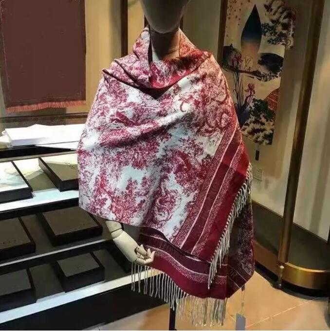 Design woman cashmere scarf Men and Women winter scarves ladies Shawls Big Letter pattern wool Landscape animal Print Pashminas 70cm X 180cm
Design woman cashmere scarf Men and Women winter scarves ladies Shawls Big Letter pattern wool Landscape animal Print Pashminas 70cm X 180cm