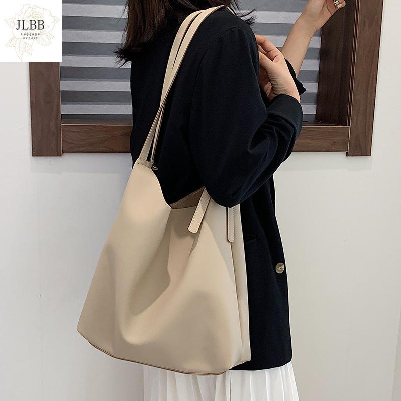 Casual women shoulder bag Large capacity PU leather female wallet and handbags Composite Bag ladies big totes bolsa feminine, Black
Casual women shoulder bag Large capacity PU leather female wallet and handbags Composite Bag ladies big totes bolsa feminine, Black