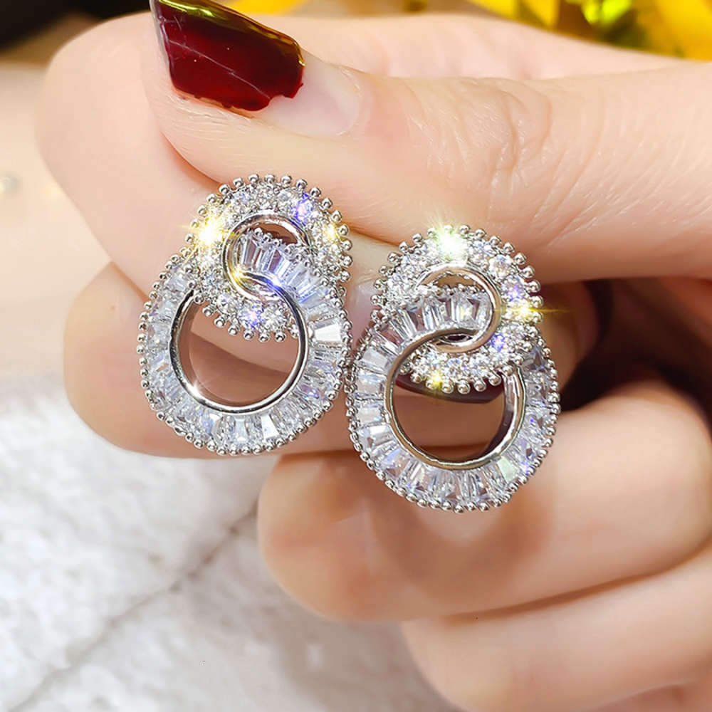 2021925 Dangle temperament fashion exaggerated geometric square diamond earrings net red simple female rectangular long section ZI21beautifuls, Silver
2021925 Dangle temperament fashion exaggerated geometric square diamond earrings net red simple female rectangular long section ZI21beautifuls, Silver