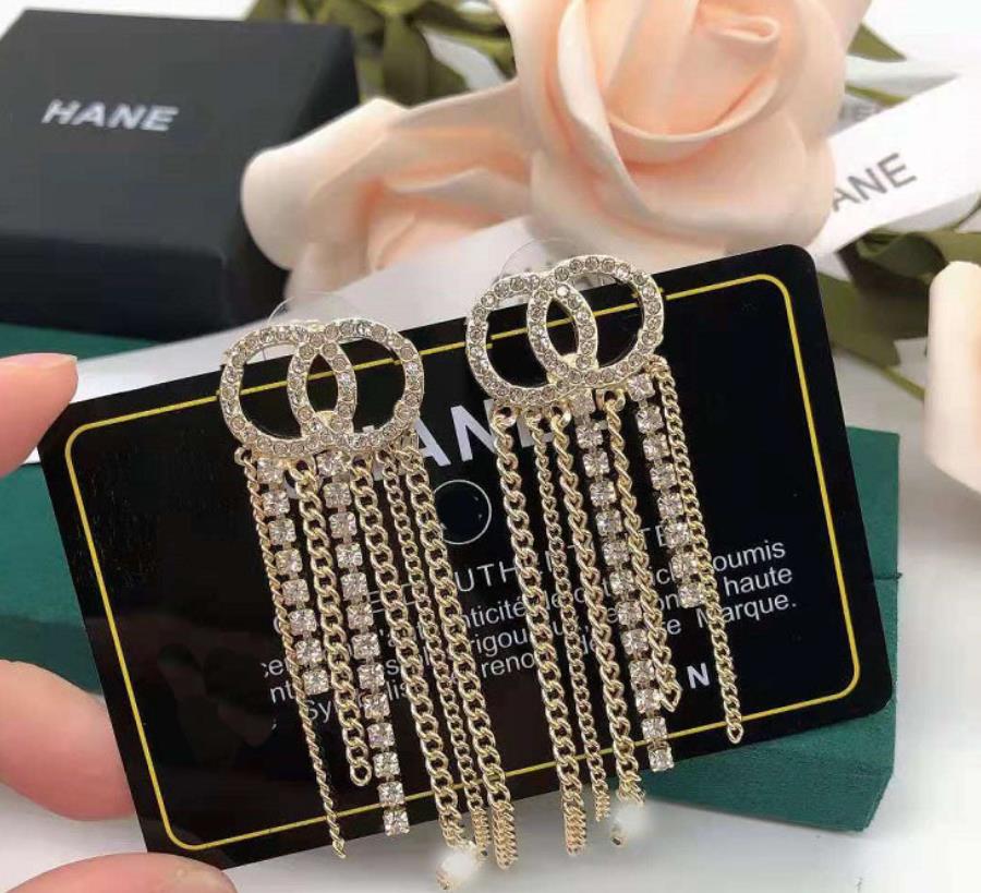 2021 Xiaoxiang Fengshui diamond twist Chain Earrings 925 silver needle earrings made of brass, Golden
2021 Xiaoxiang Fengshui diamond twist Chain Earrings 925 silver needle earrings made of brass, Golden