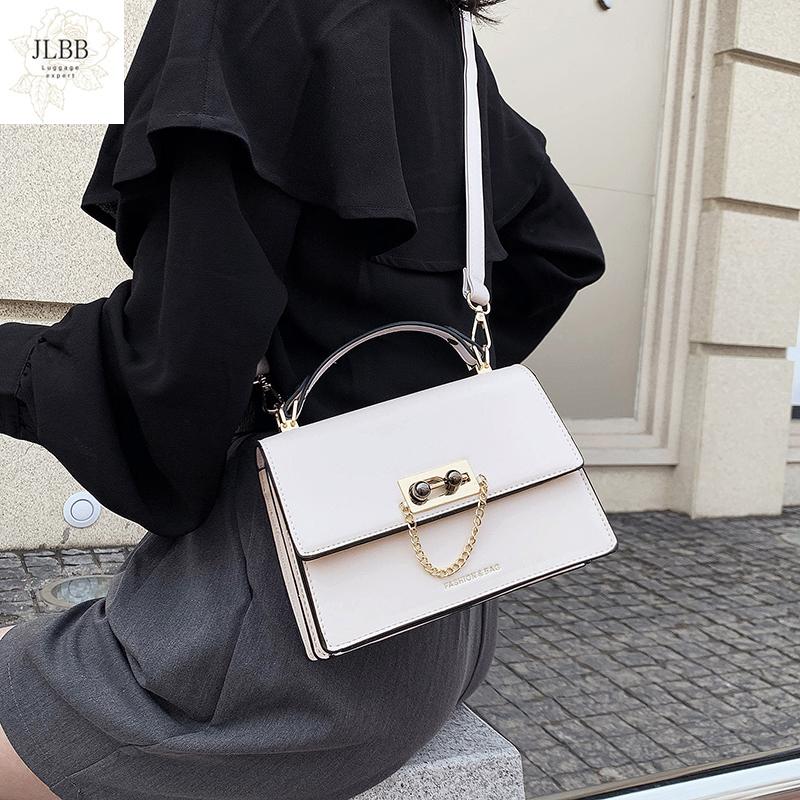 Chains Fashion Handbag Women 2021 New Quality Temperament Wild Lady Shoulder Small Square Bag female Casual Messenger Girl Bag, Black
Chains Fashion Handbag Women 2021 New Quality Temperament Wild Lady Shoulder Small Square Bag female Casual Messenger Girl Bag, Black