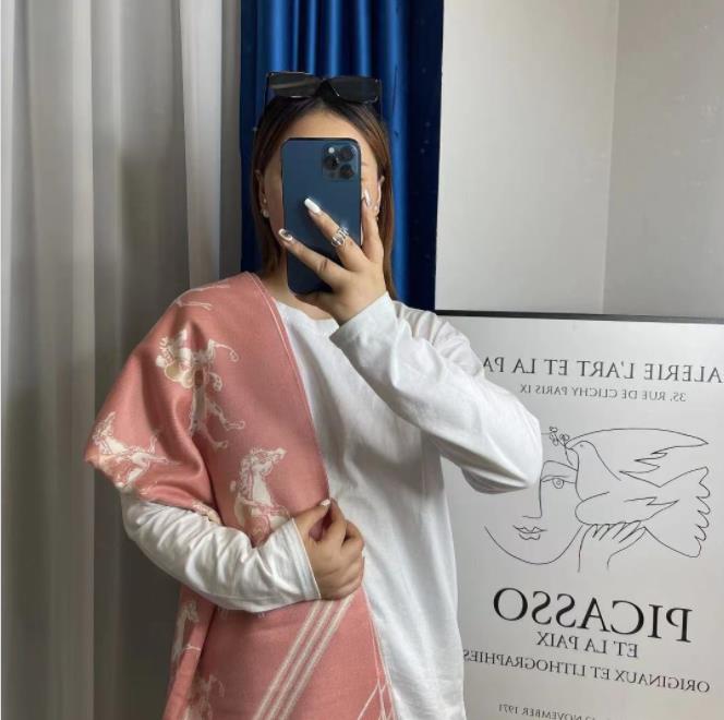 Autumn and Winter H-letter Cashmere Like Double-sided Scarf Thickened Warm Long Versatile Air Conditioning Shawl Dual-purpose Female, Blue;gray
Autumn and Winter H-letter Cashmere Like Double-sided Scarf Thickened Warm Long Versatile Air Conditioning Shawl Dual-purpose Female, Blue;gray