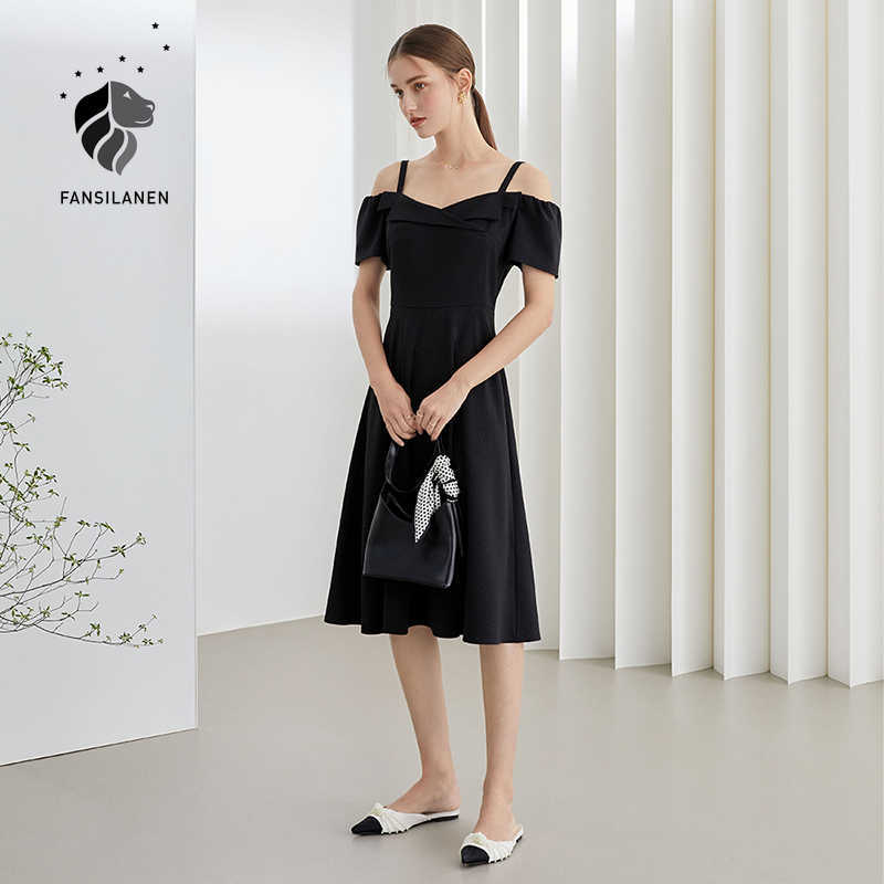 FANSILANEN Office Lady French One-shoulder Dress Women Summer Gentle Wind Long A-line High Waist Black 210607
FANSILANEN Office Lady French One-shoulder Dress Women Summer Gentle Wind Long A-line High Waist Black 210607