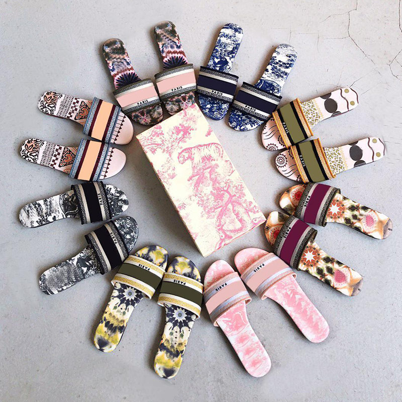 Fashion Paris Womens Slippers Beautiful Scuffs Shoes Summer Beach Slides Girls Flat Slippers Ladies Flip Flops Loafers Knitted Embroidery, Box
Fashion Paris Womens Slippers Beautiful Scuffs Shoes Summer Beach Slides Girls Flat Slippers Ladies Flip Flops Loafers Knitted Embroidery, Box