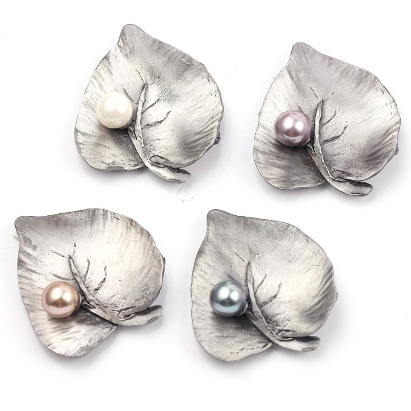 Pins, Brooches Fashion Vintage Leaf Shape Antique Badge Classic Style Grey Imitation Pearl Pin Brooch Jewelry For Women Bijoux
Pins, Brooches Fashion Vintage Leaf Shape Antique Badge Classic Style Grey Imitation Pearl Pin Brooch Jewelry For Women Bijoux
