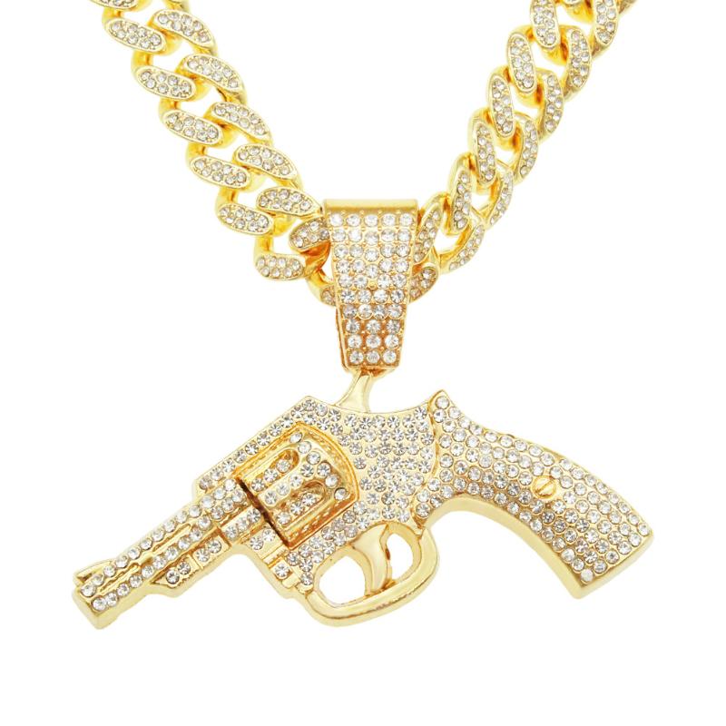 Pendant Necklaces WANGAIYAO Cool Hip-hop Full Diamond Gun Cuban Chain Necklace Hipster Nightclub Locomotive Wear Matching Accessor
Pendant Necklaces WANGAIYAO Cool Hip-hop Full Diamond Gun Cuban Chain Necklace Hipster Nightclub Locomotive Wear Matching Accessor