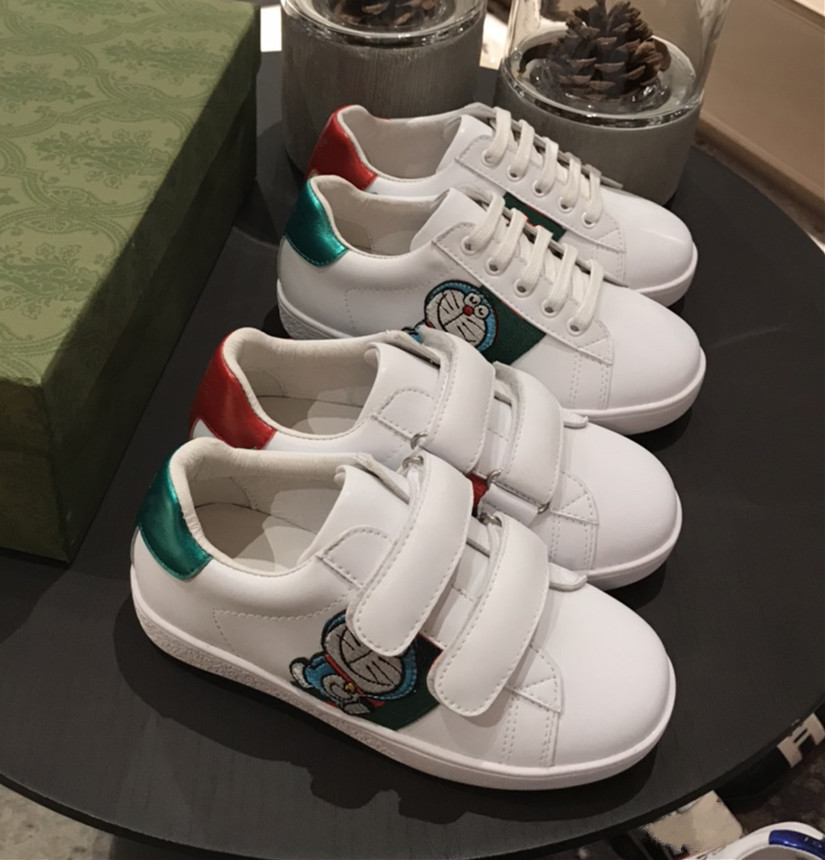 Kids White Running Shoes Luxury Designer Bee Cartoon Pattern Baby Girl Boy Genuine Leather Infant Toddler Trainers Children Sneakers with Box
Kids White Running Shoes Luxury Designer Bee Cartoon Pattern Baby Girl Boy Genuine Leather Infant Toddler Trainers Children Sneakers with Box