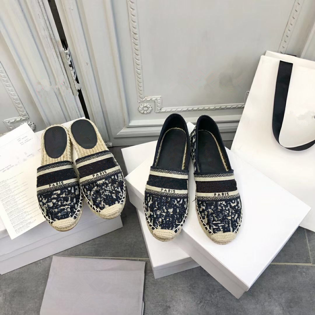 Newest Embroidery Letter casual slippers Sandals fashion Alphabet fisherman shoes Leather woman shoe woven sandal flip flops Mules Straw Weaving Trainers loafer, Grey
Newest Embroidery Letter casual slippers Sandals fashion Alphabet fisherman shoes Leather woman shoe woven sandal flip flops Mules Straw Weaving Trainers loafer, Grey