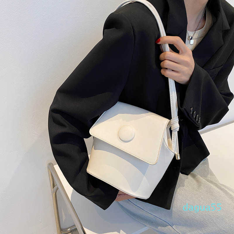 Summer Women's Bag 2021 New Fashion Portable Bucket Bag And Cute One Shoulder Messenger Bags Crossbody Bags Y0811, Army green
Summer Women's Bag 2021 New Fashion Portable Bucket Bag And Cute One Shoulder Messenger Bags Crossbody Bags Y0811, Army green