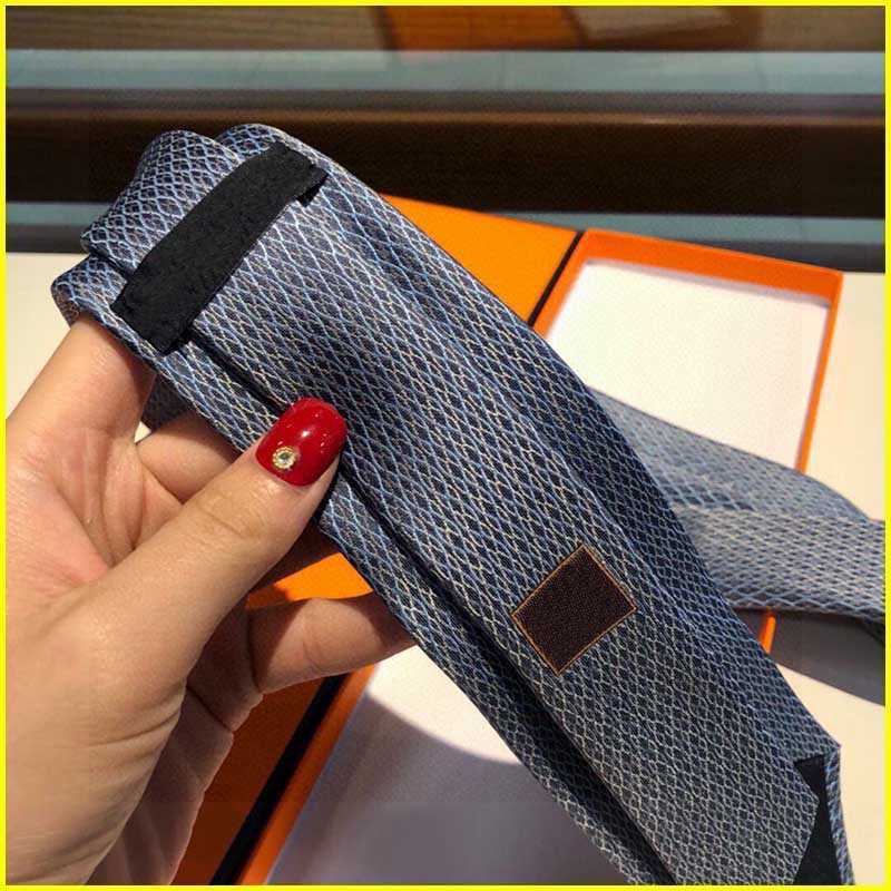 Mens Classic Tie Designer Twill Ties Plaid Men Business Casual Neckwear Grooms Necktie For Wedding Party Suit Shirt Ties With Box 21071407R
Mens Classic Tie Designer Twill Ties Plaid Men Business Casual Neckwear Grooms Necktie For Wedding Party Suit Shirt Ties With Box 21071407R