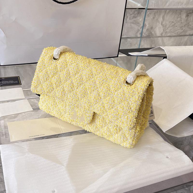 lianquan003 Quilted Bags Jersey Iridescent Chain Medium Yellow Women Desingers Bag Matelasse Crossbody Shoulder Handbag Double Classic Flap
lianquan003 Quilted Bags Jersey Iridescent Chain Medium Yellow Women Desingers Bag Matelasse Crossbody Shoulder Handbag Double Classic Flap