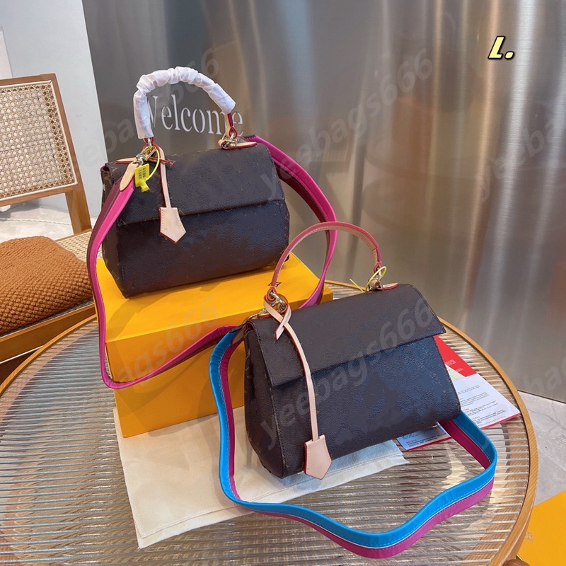 Cluny BB Handbag Designer Women Luxurys Totes Bag Classic Monograms Canvas Cross-body Colorful Leather Strap
Cluny BB Handbag Designer Women Luxurys Totes Bag Classic Monograms Canvas Cross-body Colorful Leather Strap