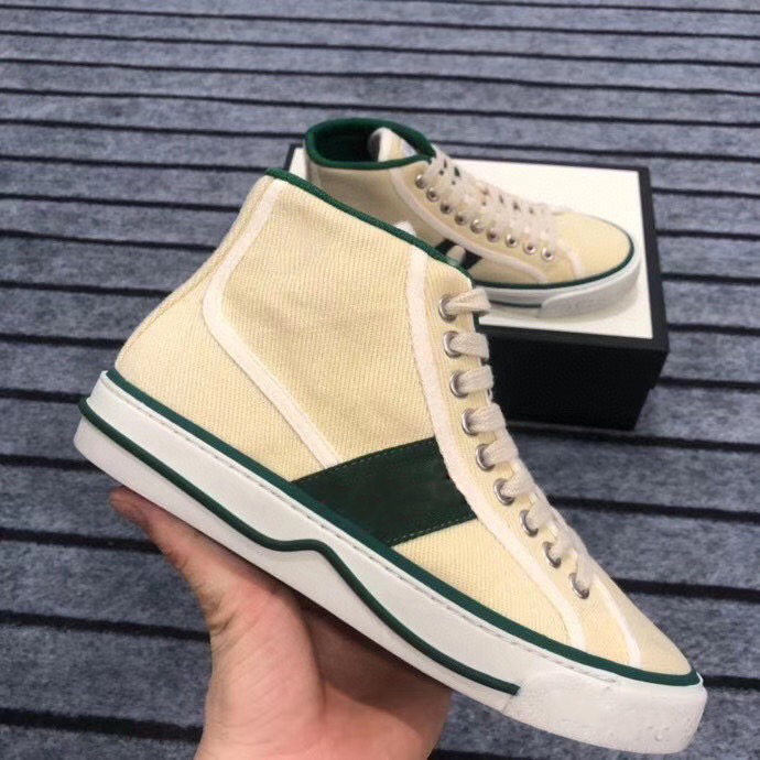 021 new Design shoes Luxury Women Runnin shoes embroidery bee Genuine Leather Casual Shoes for women Sneakers Womens sneaker size eur 36-46
021 new Design shoes Luxury Women Runnin shoes embroidery bee Genuine Leather Casual Shoes for women Sneakers Womens sneaker size eur 36-46