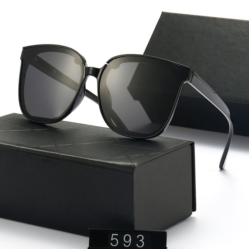 Women Polarized sunglasses HD Lens fashion classic desginer men eyewear travel vacation driving sun glasses unisex 5 colors 593, White;black
Women Polarized sunglasses HD Lens fashion classic desginer men eyewear travel vacation driving sun glasses unisex 5 colors 593, White;black